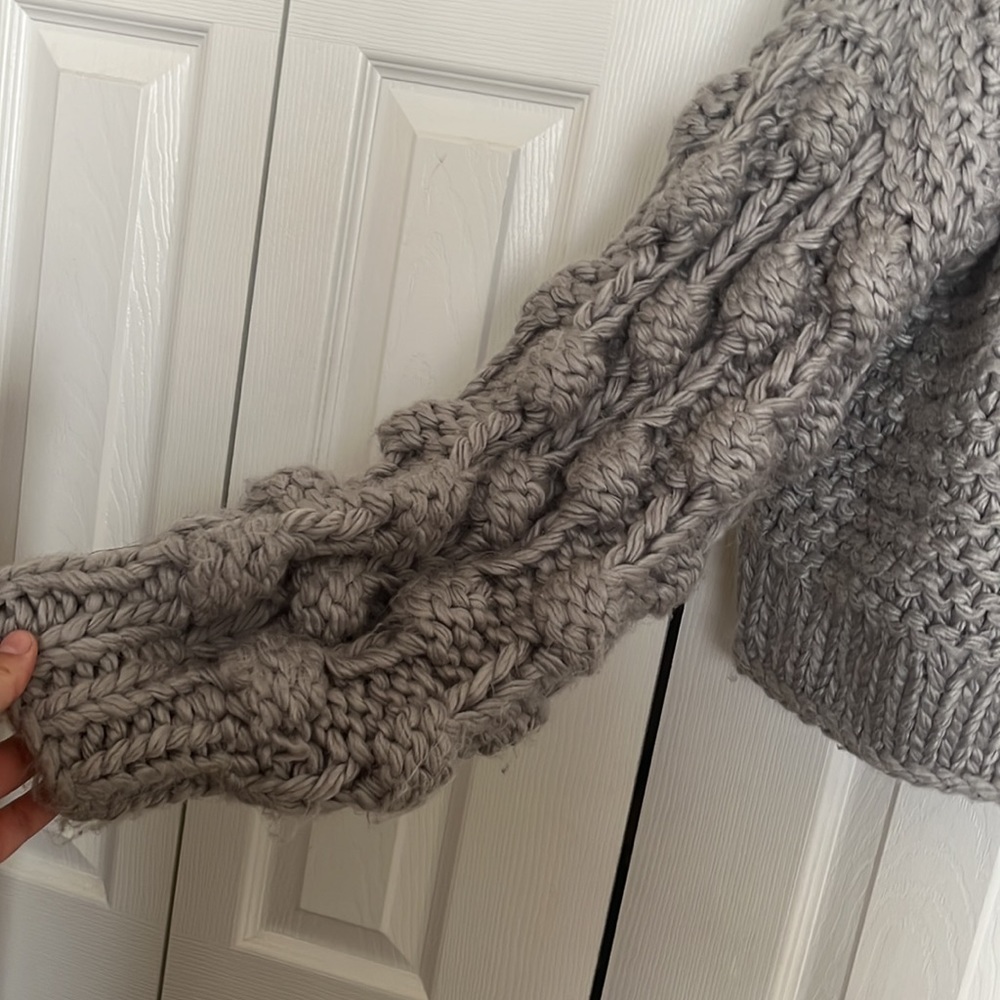 Heavy chunky knit cropped grey sweater - Picture 3 of 5